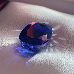 Tanzanite 7.32 ctw Natural (Authentic) IGI Cert 💎